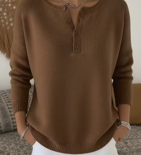 Vera | Elegantiška Megztinė su Mygtukų Iškirpte