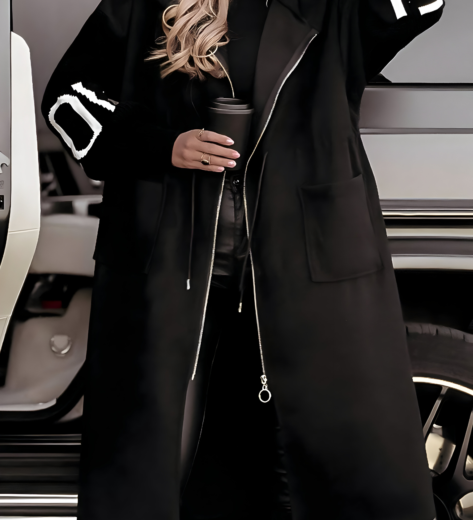 Peggy - Moteriškas megztinis su gobtuvu