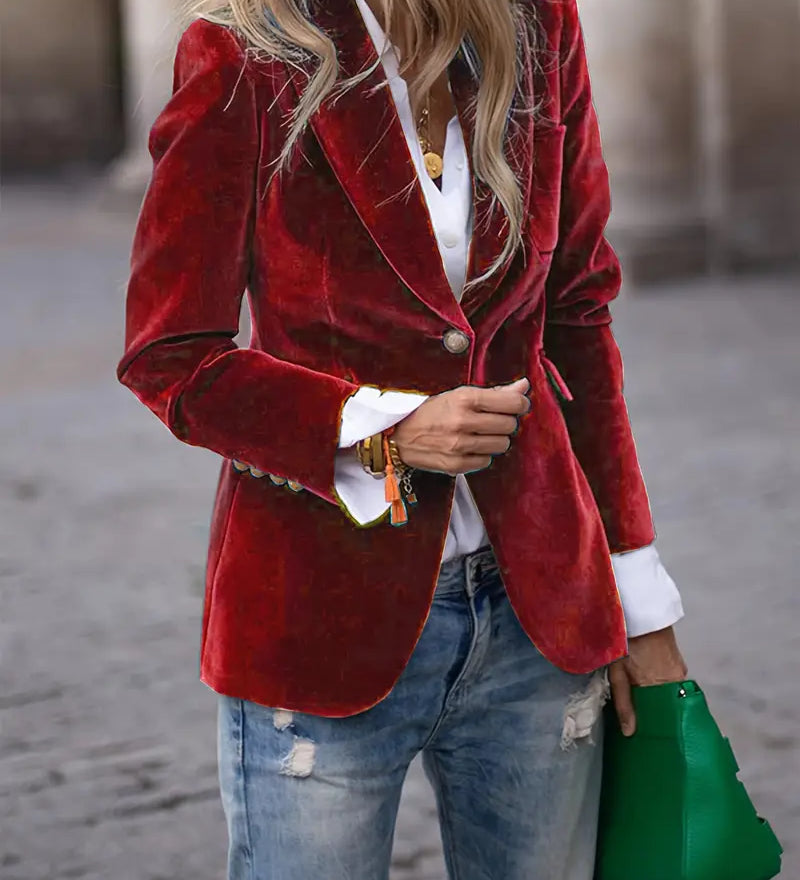 Julissa - Stilinga Velūrinė Striukė