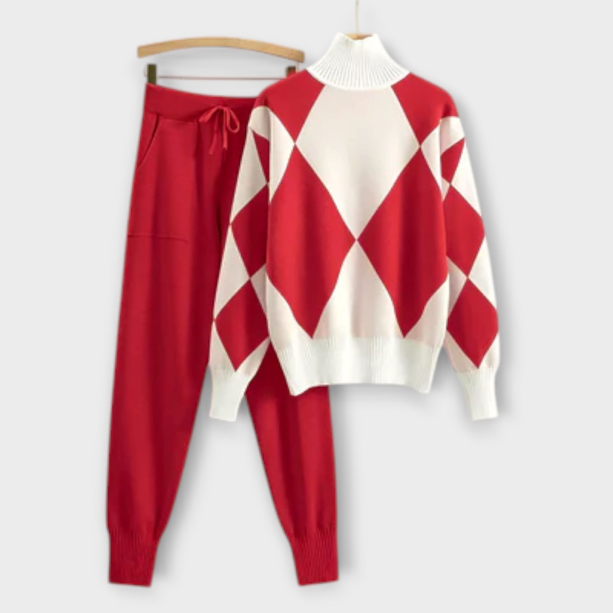 Laura - Elegantiškas dviejų dalių kostiumas