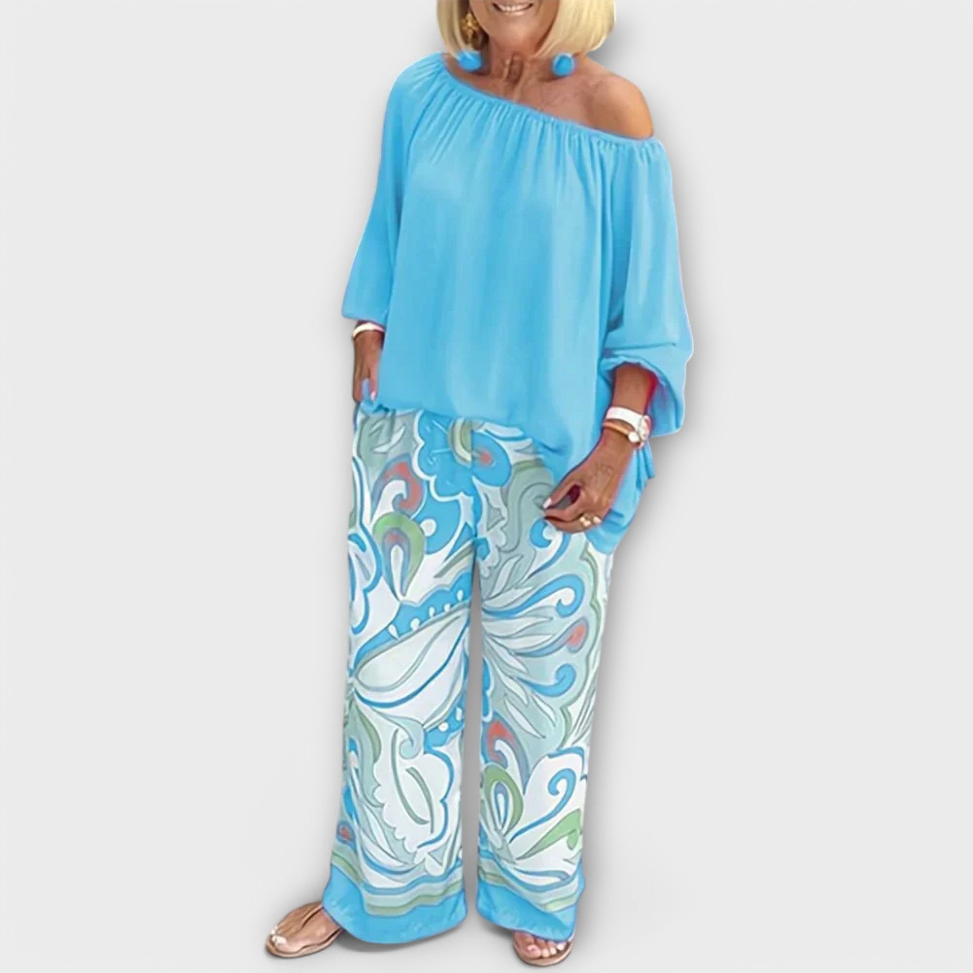 Yesenia - Atsitiktinis Dviejų Dalių Komplektas